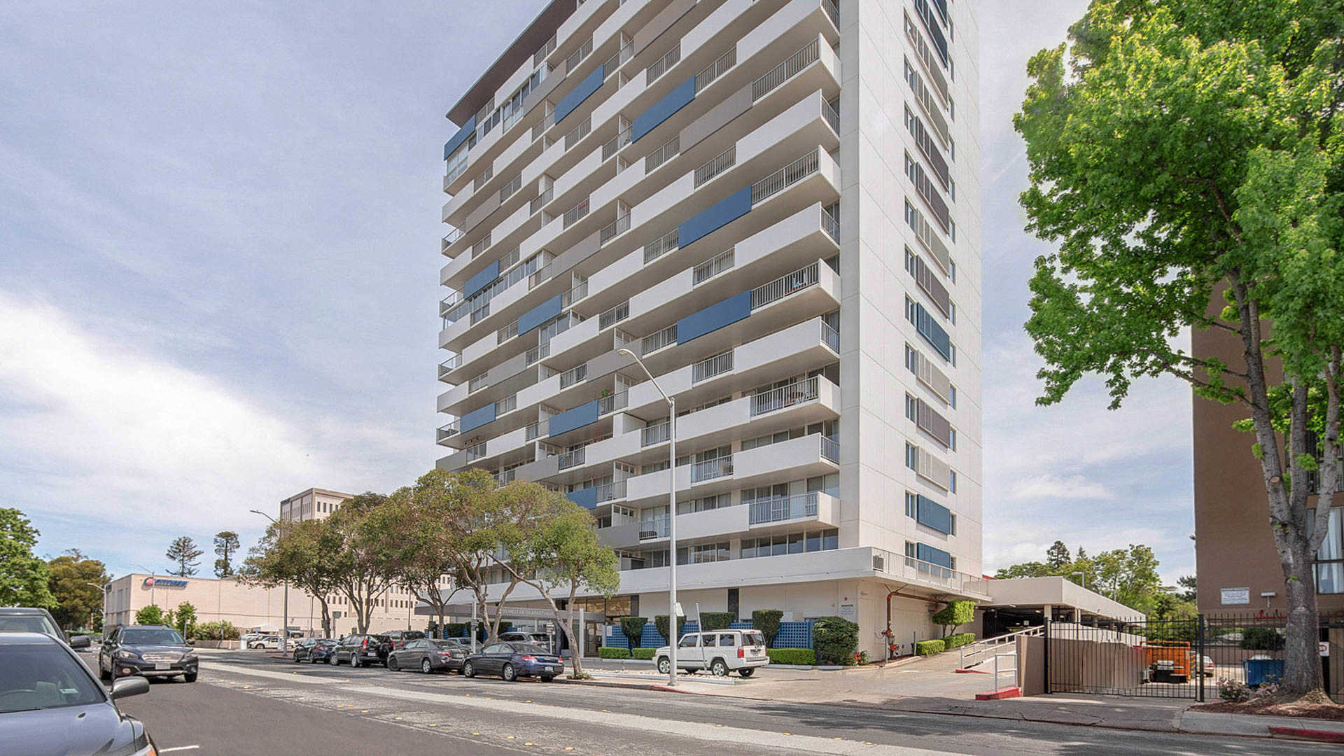 West 5th Apartments – photo 1