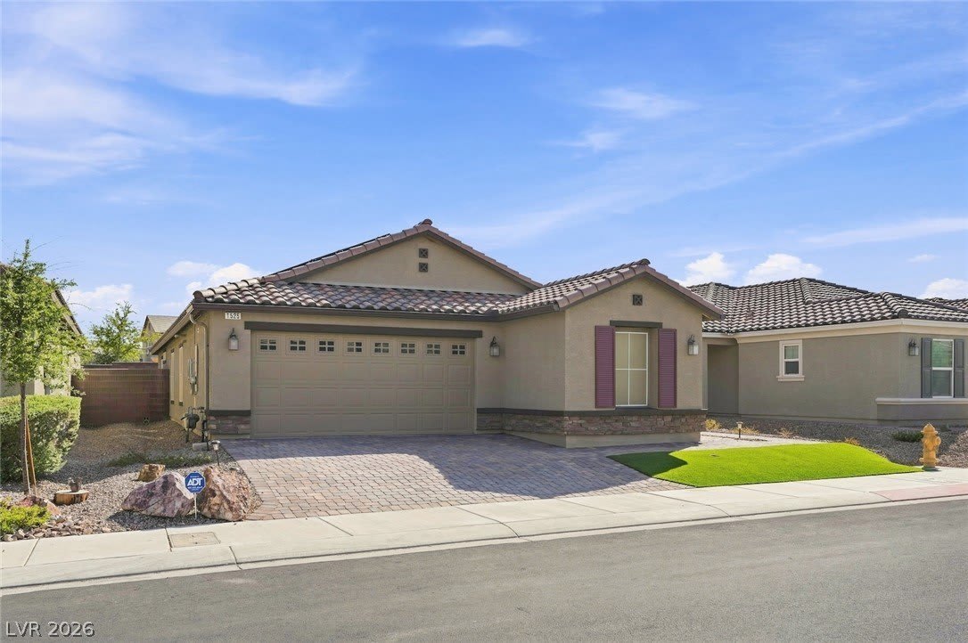 1525 Deep Valley Avenue – photo 3
