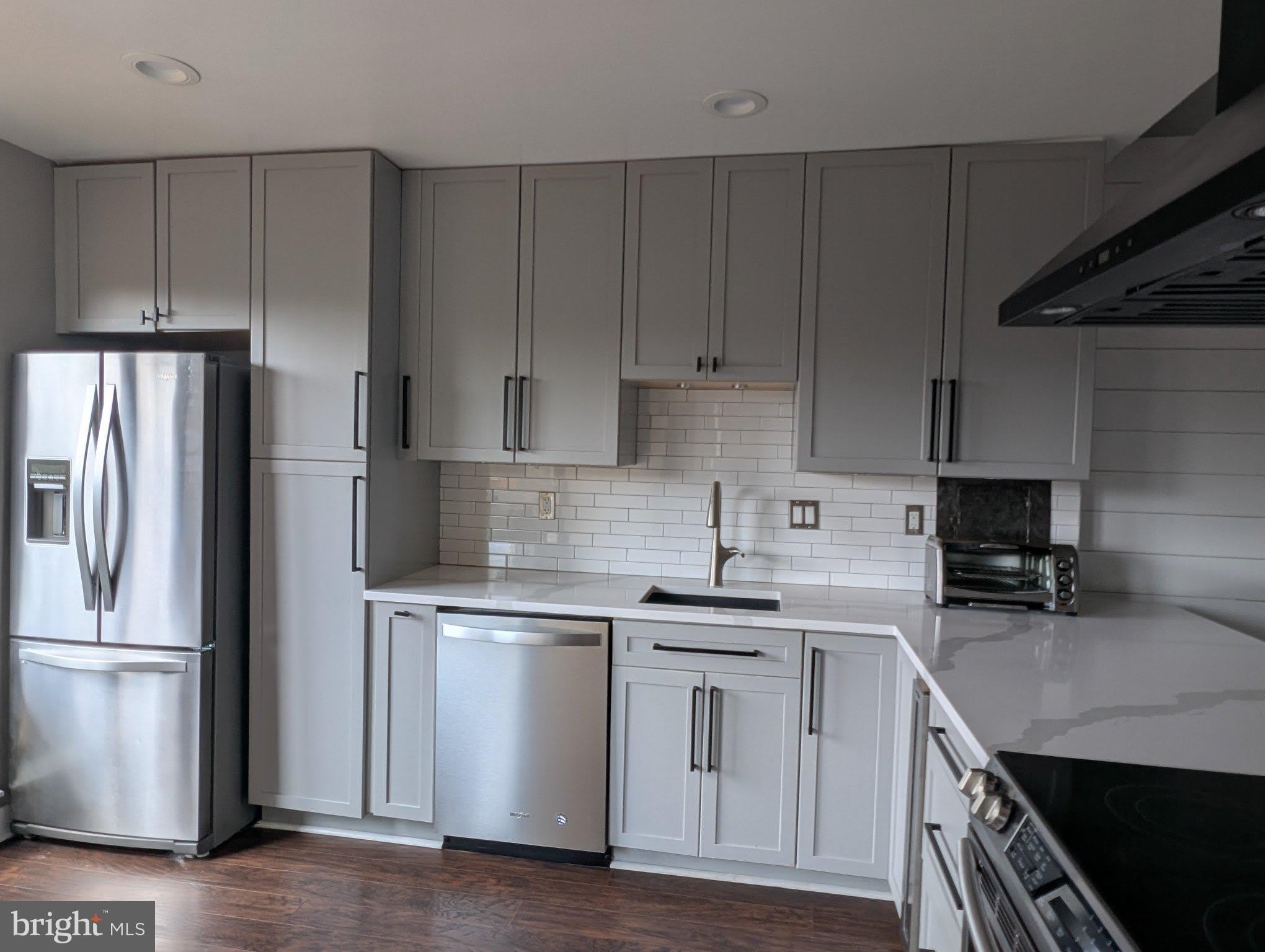 114 ROBERTS Lane – photo 2
