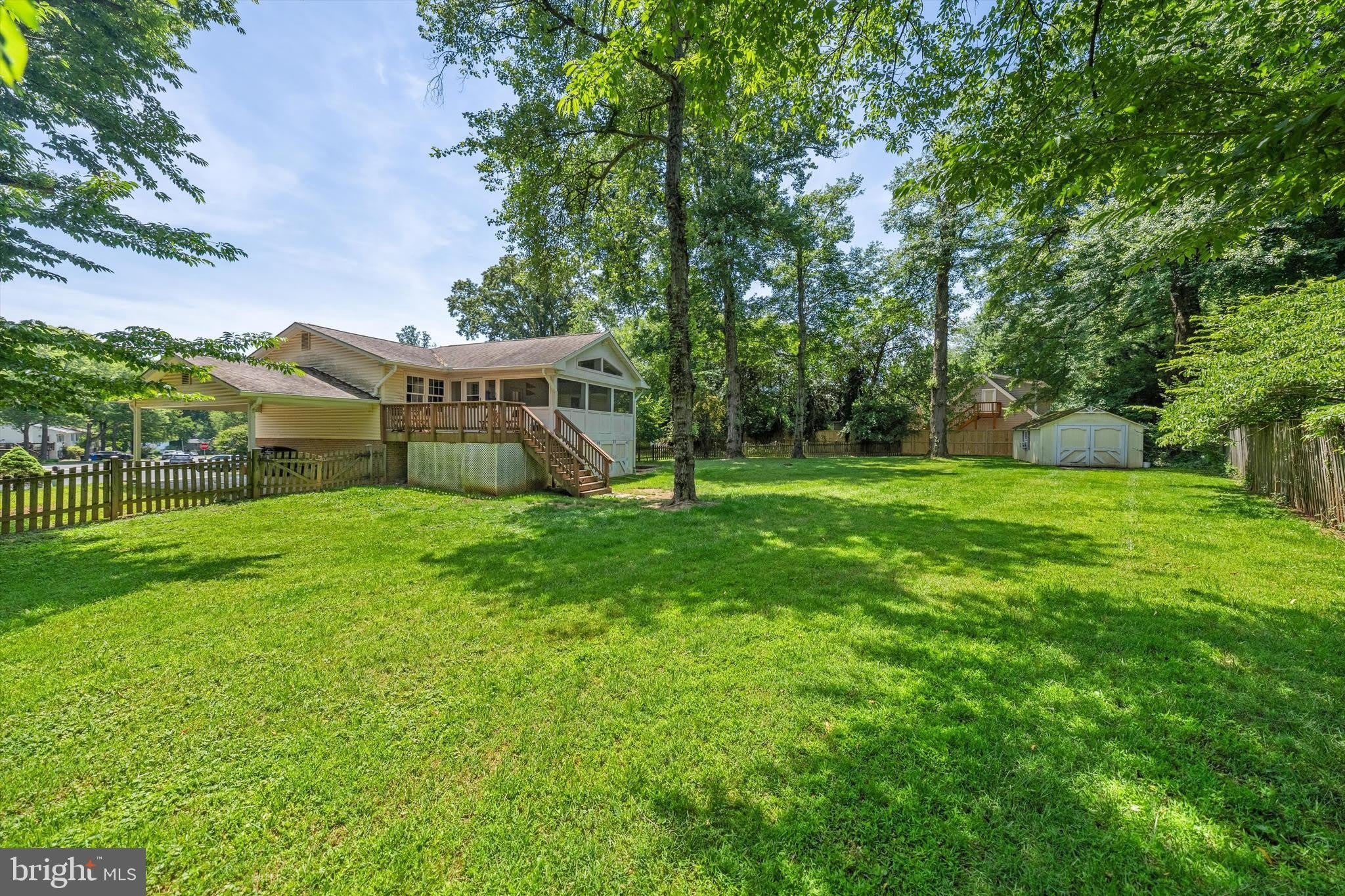 905 CAROLE Court SE – photo 3