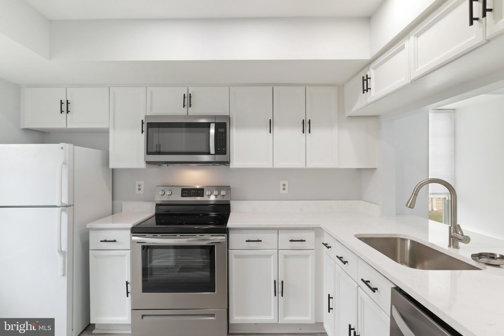2403 S Walter Reed Drive S – photo 3