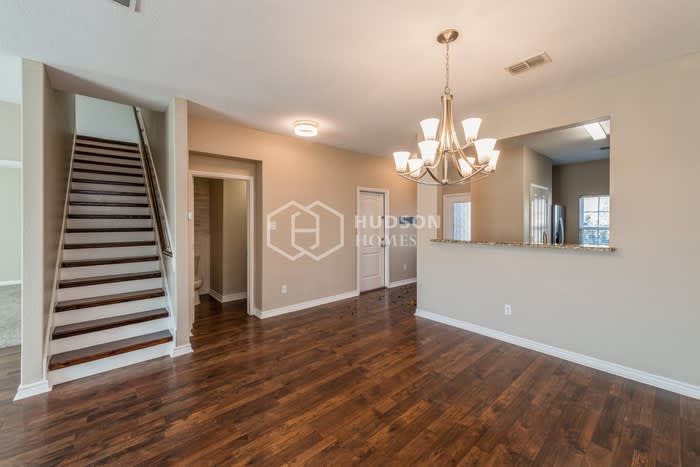 148 Aaron Street – photo 3