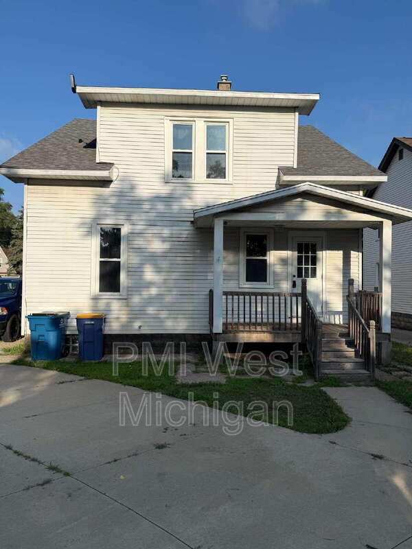 2124 Eastern Ave NE – photo 4