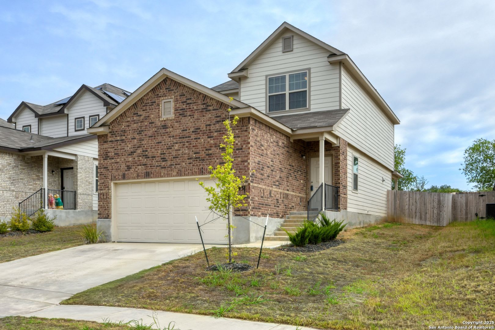 SPACIOUS 4-BEDROOM HOME IN SOMERSET TRAILS – photo 2
