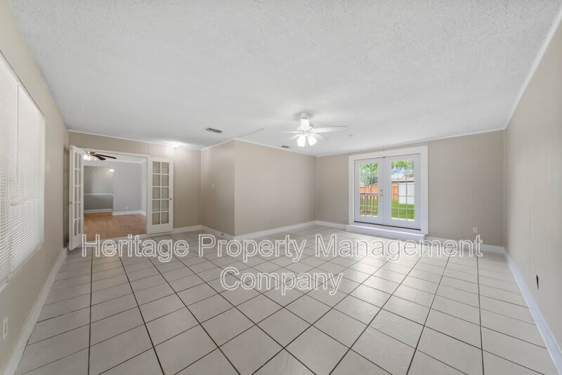 7422 Stonehouse Drive – photo 4