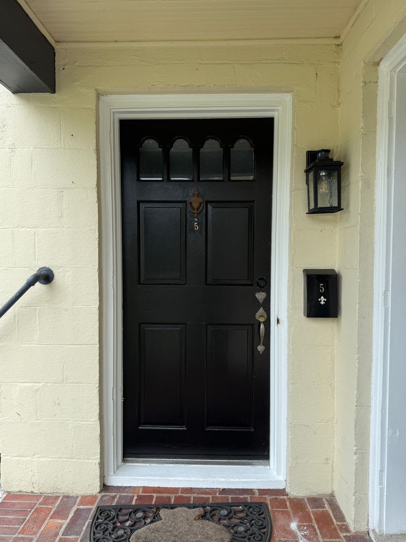 3 Bedroom End-Unit Near Downtown Easton – photo 2