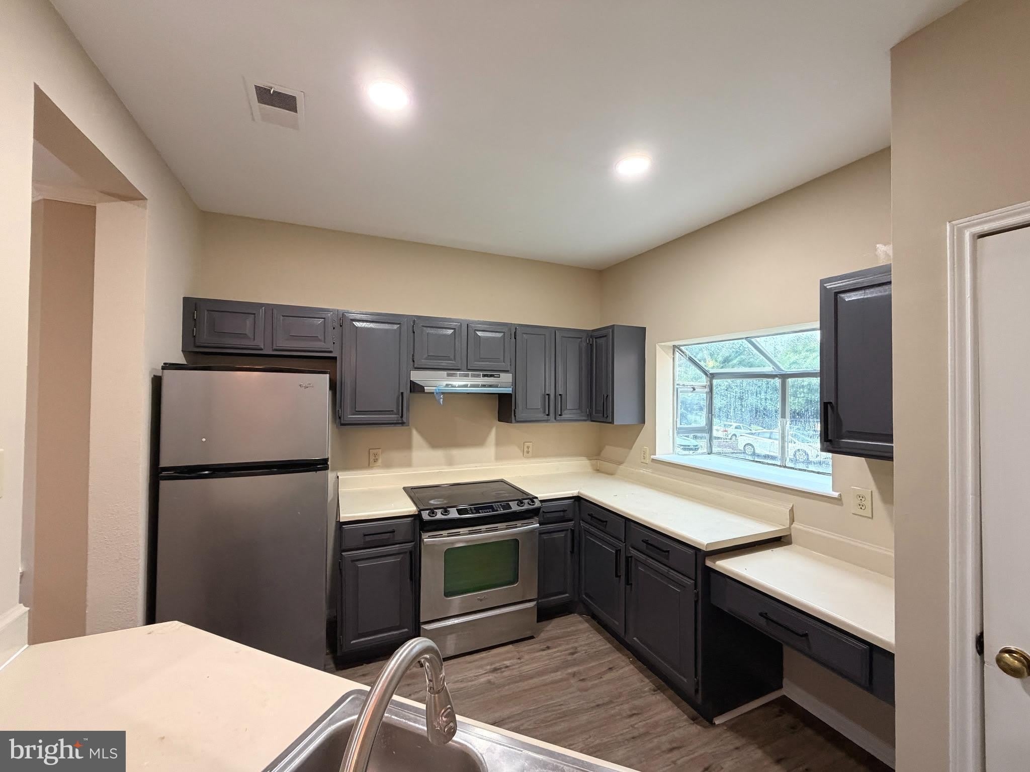 666 GATEWAY Drive SE – photo 5