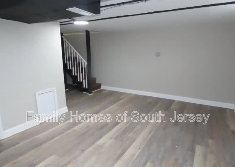 831 E 27th St – photo 3