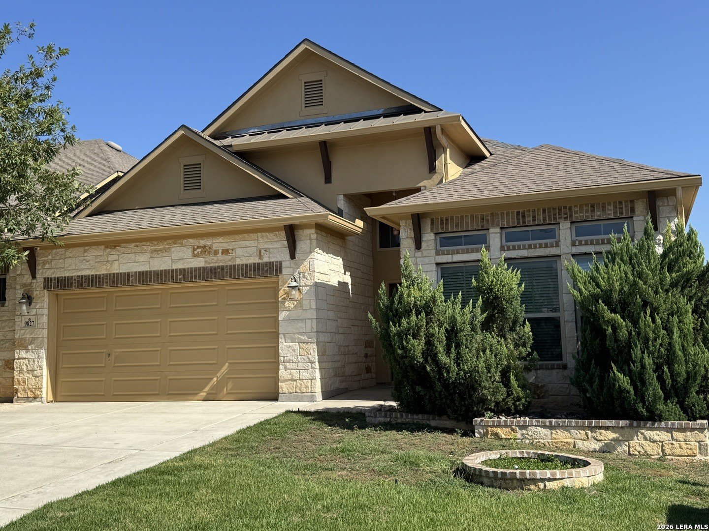 9827 Catell – photo 1