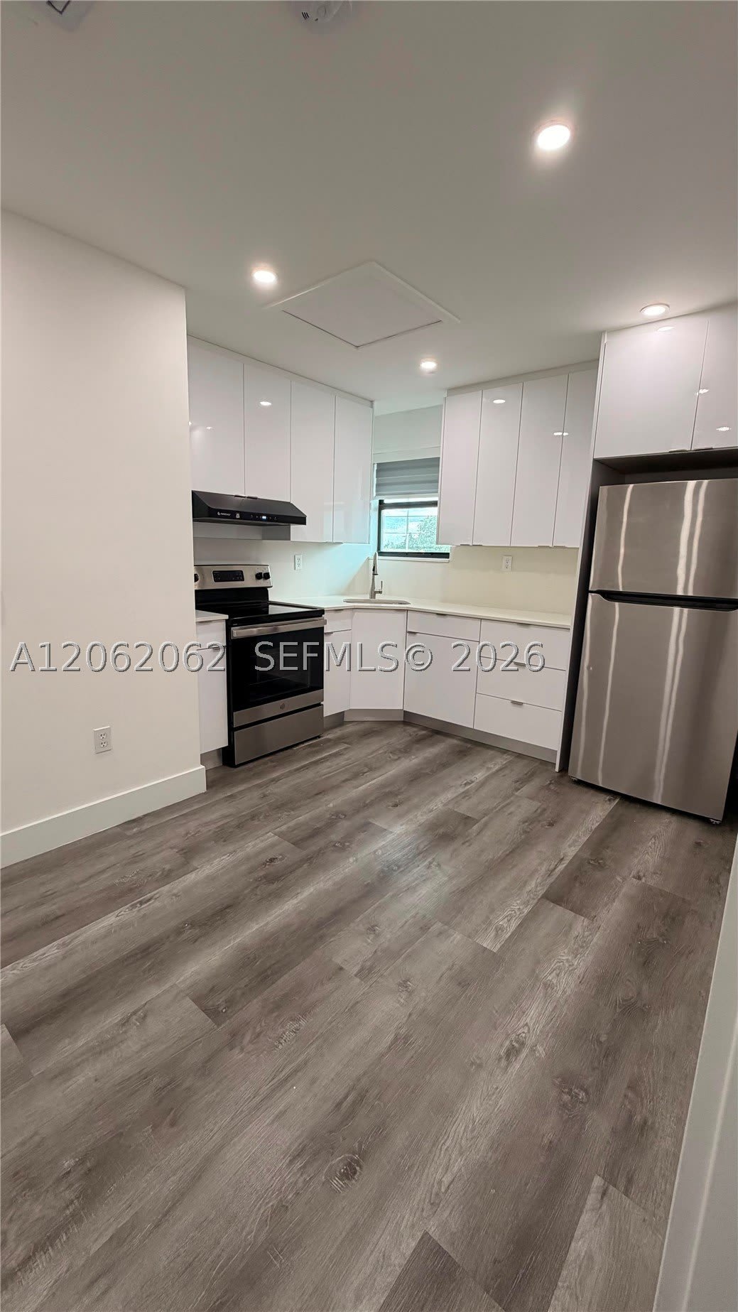 10370 Sw 24Th St – photo 5