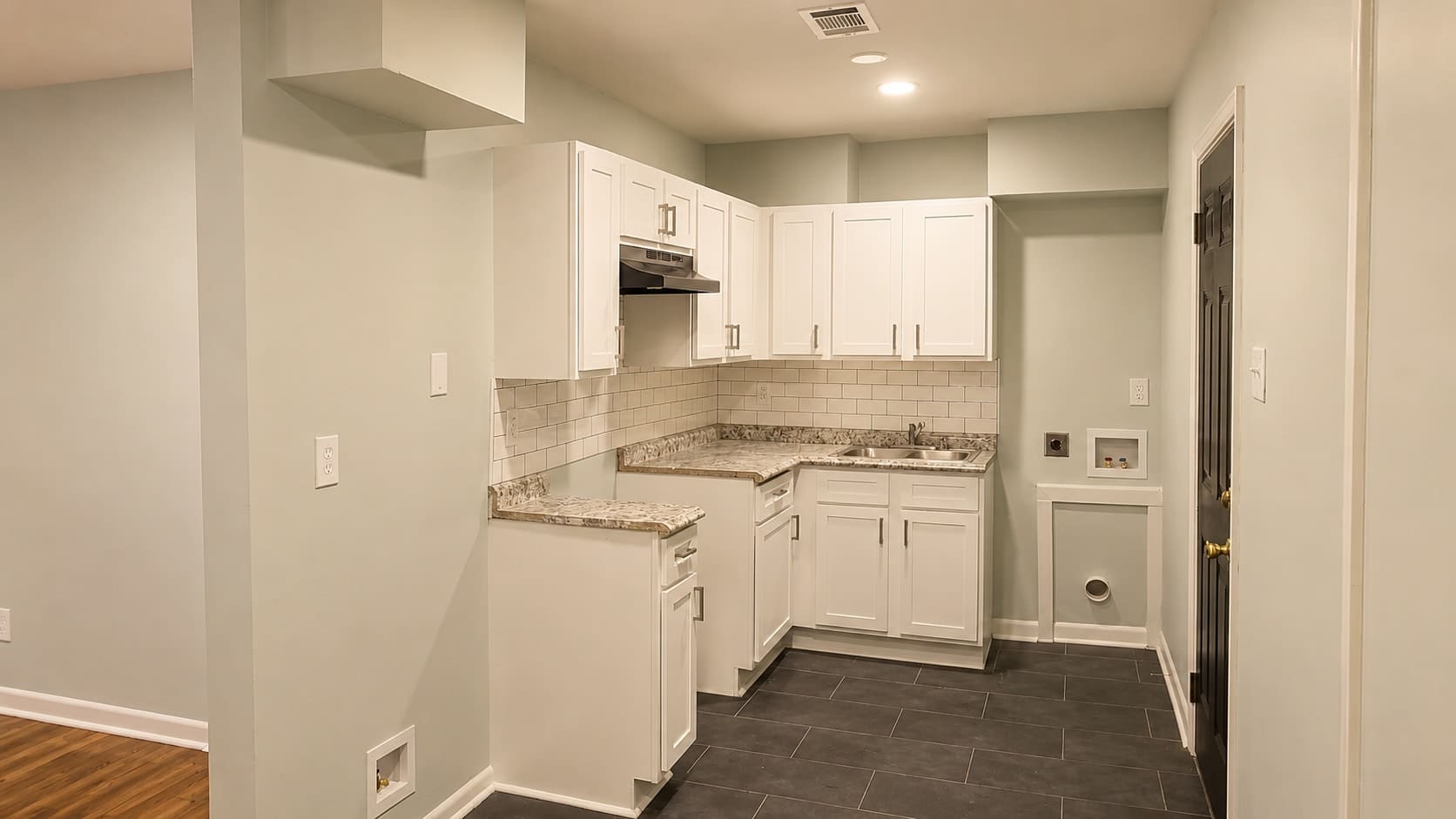 750 Lester Street – photo 4