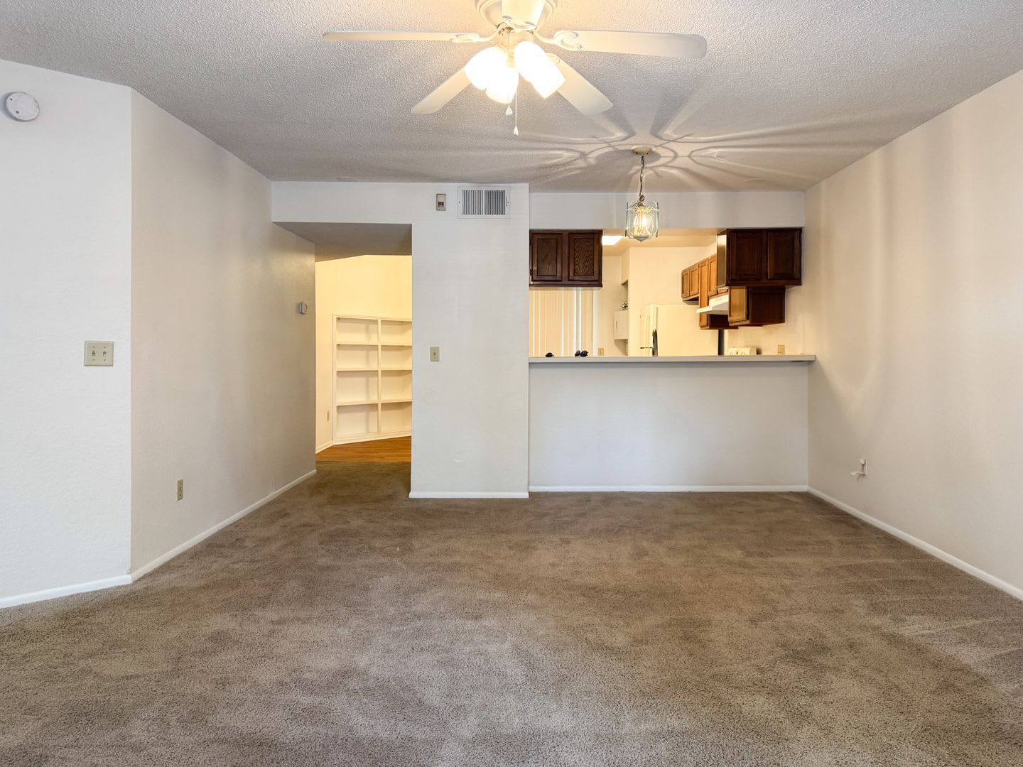 Manors of Bryn Mawr 2 Bed 2 Bath Condo AVAILABLE NOW! – photo 2