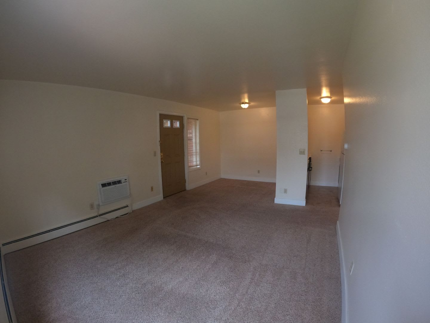 *AVAILABLE NOW* 1 Bed Condo with Mountain View, On Site Laundry, Off Street Parking – photo 3