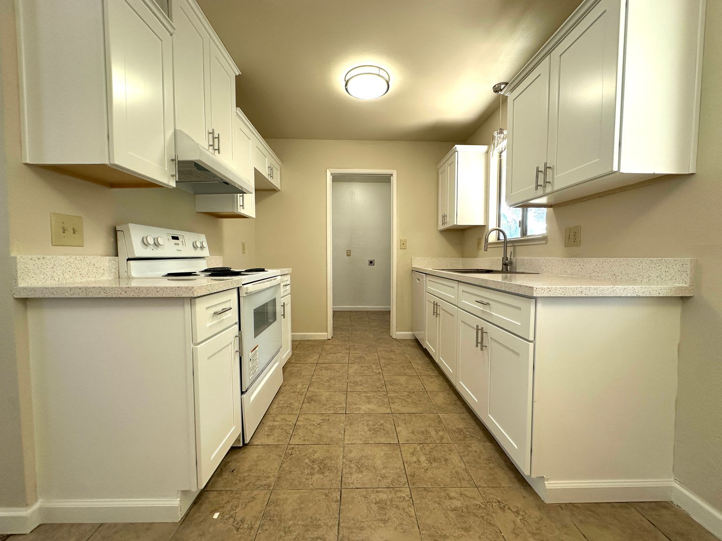 Charming 3-Bed, 1-Bath Empire Home with Upgraded Kitchen & Landscaping Included! – photo 5
