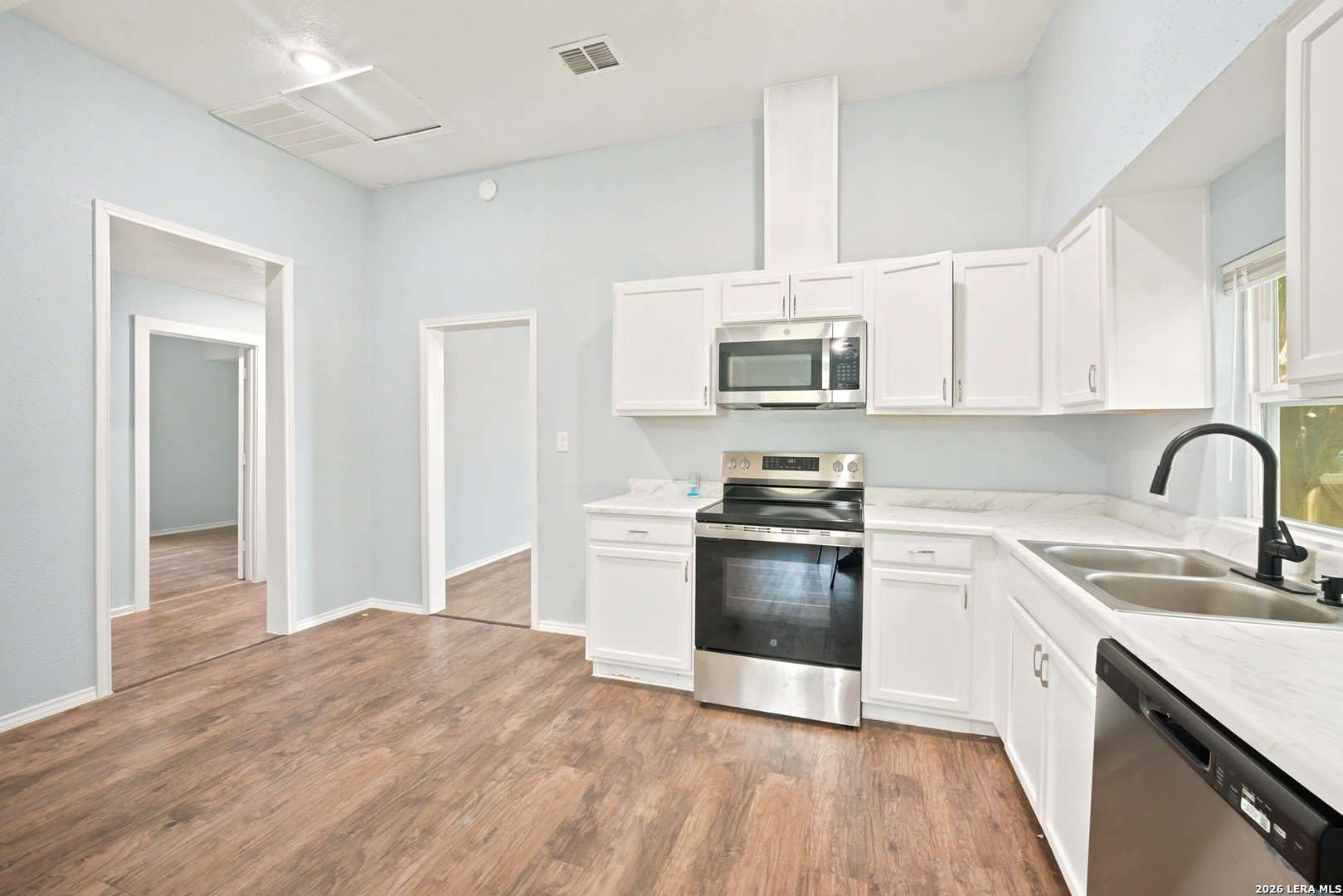112 Avenue B – photo 2