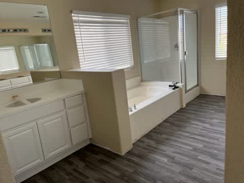 7050 James River Drive – photo 1