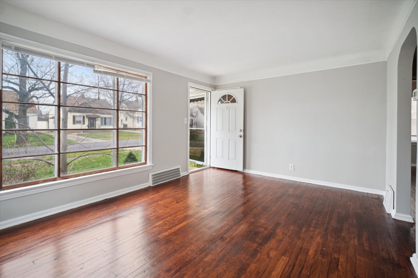 14416 Krems Ave – photo 5