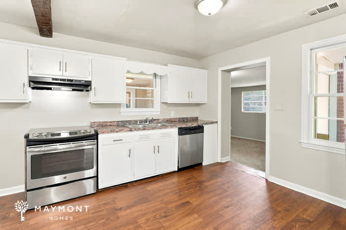 4406 Traylor Street – photo 5