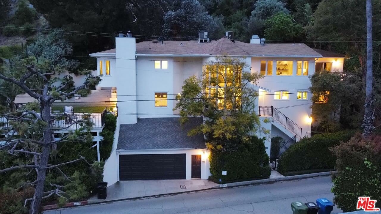 1759 N Beverly Dr – photo 2