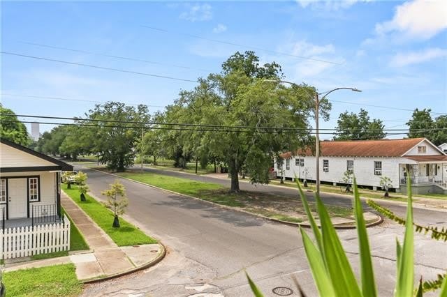 700 LEBOEUF Street – photo 2