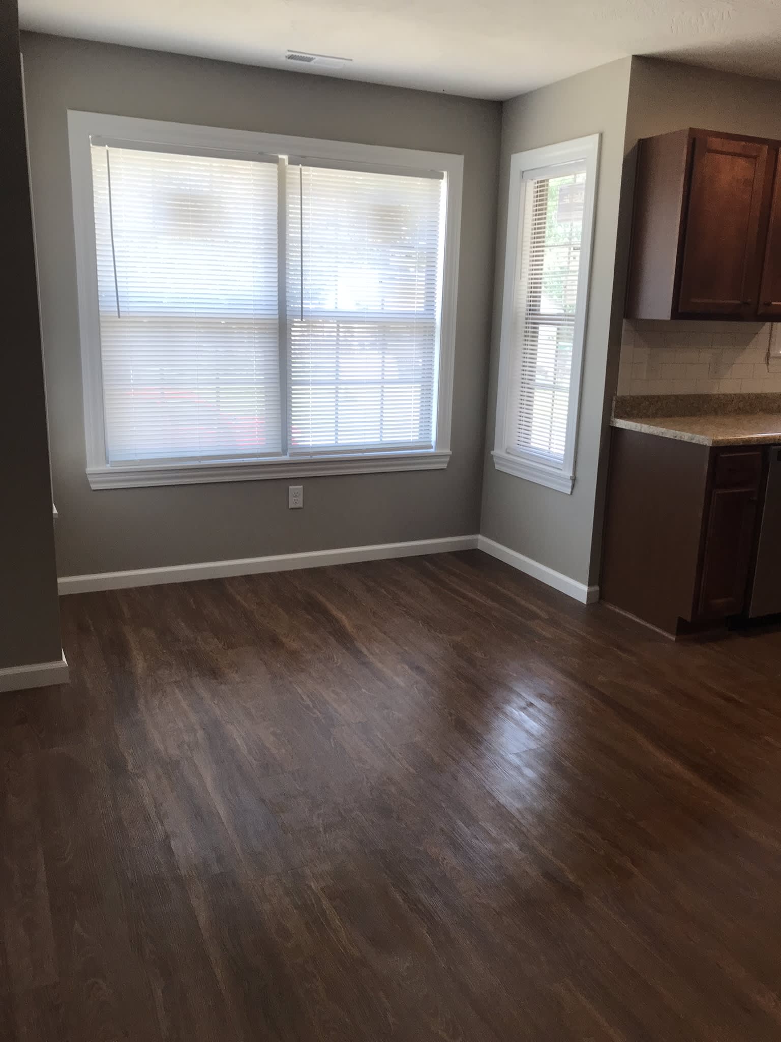 701 E. Dale – photo 4