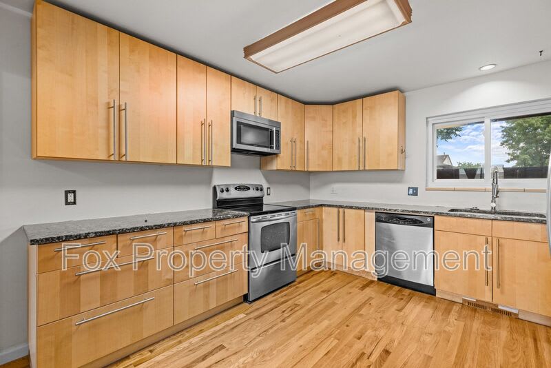 1558 Greenbriar Blvd. – photo 3