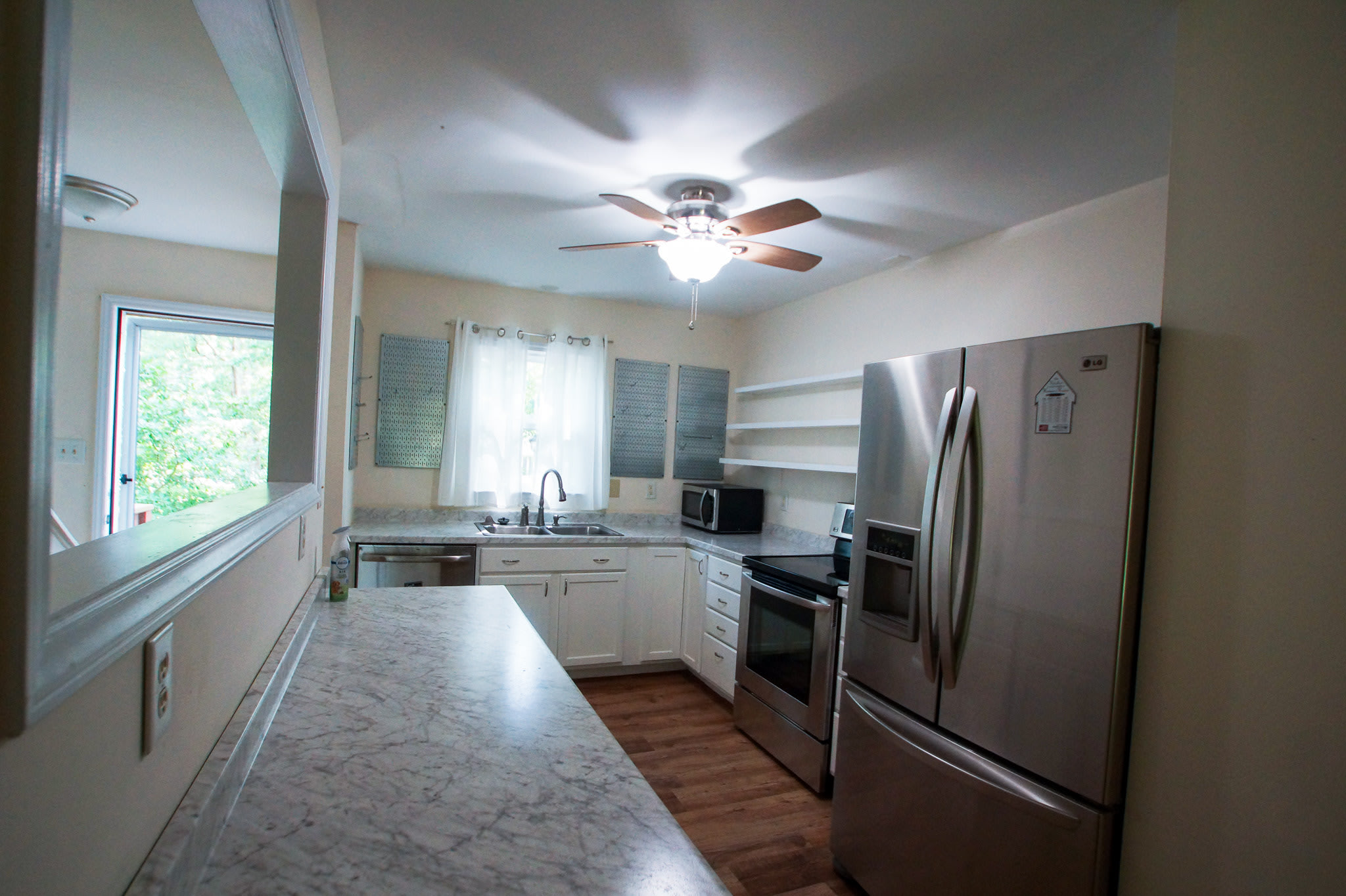 102 Weatherstone Drive – photo 2