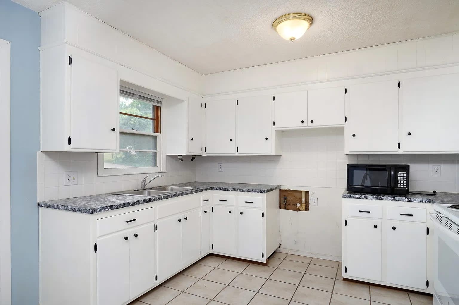 1010 W Lakewood St – photo 5