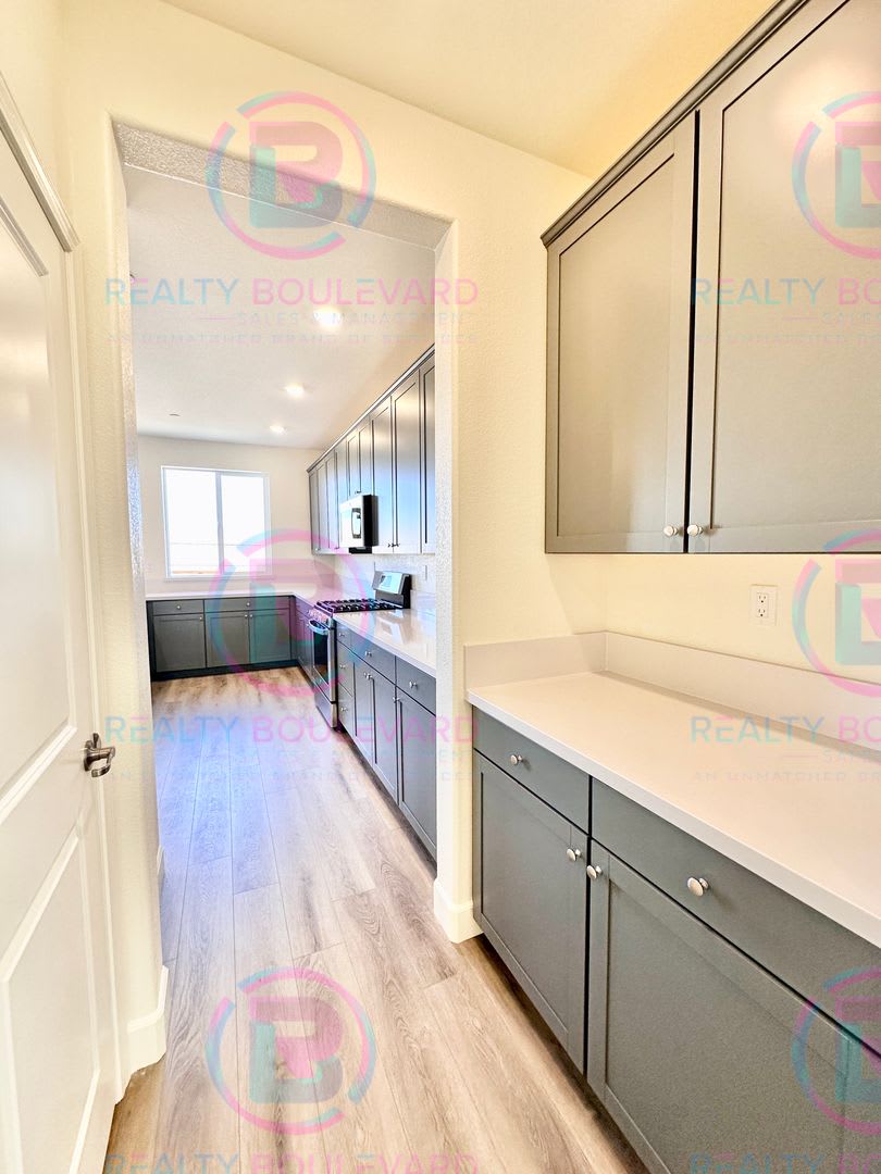 Home In The Five Ridges Community 4 Bedroom 3 Bathroom 2 Car Garage With Loft – photo 4