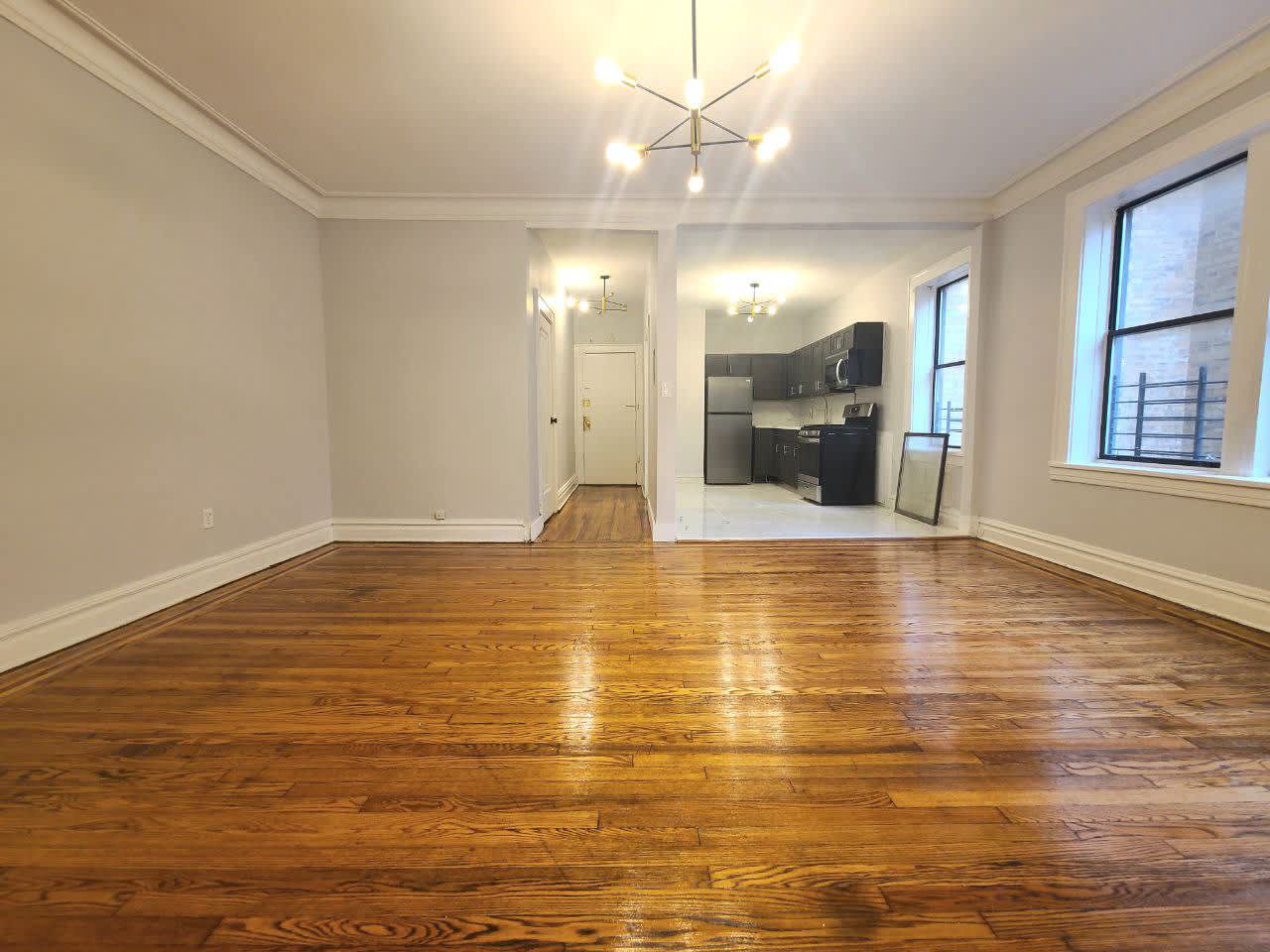 600 Salem Ave – photo 1