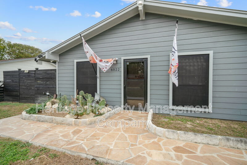 6022 Castle View Drive – photo 3