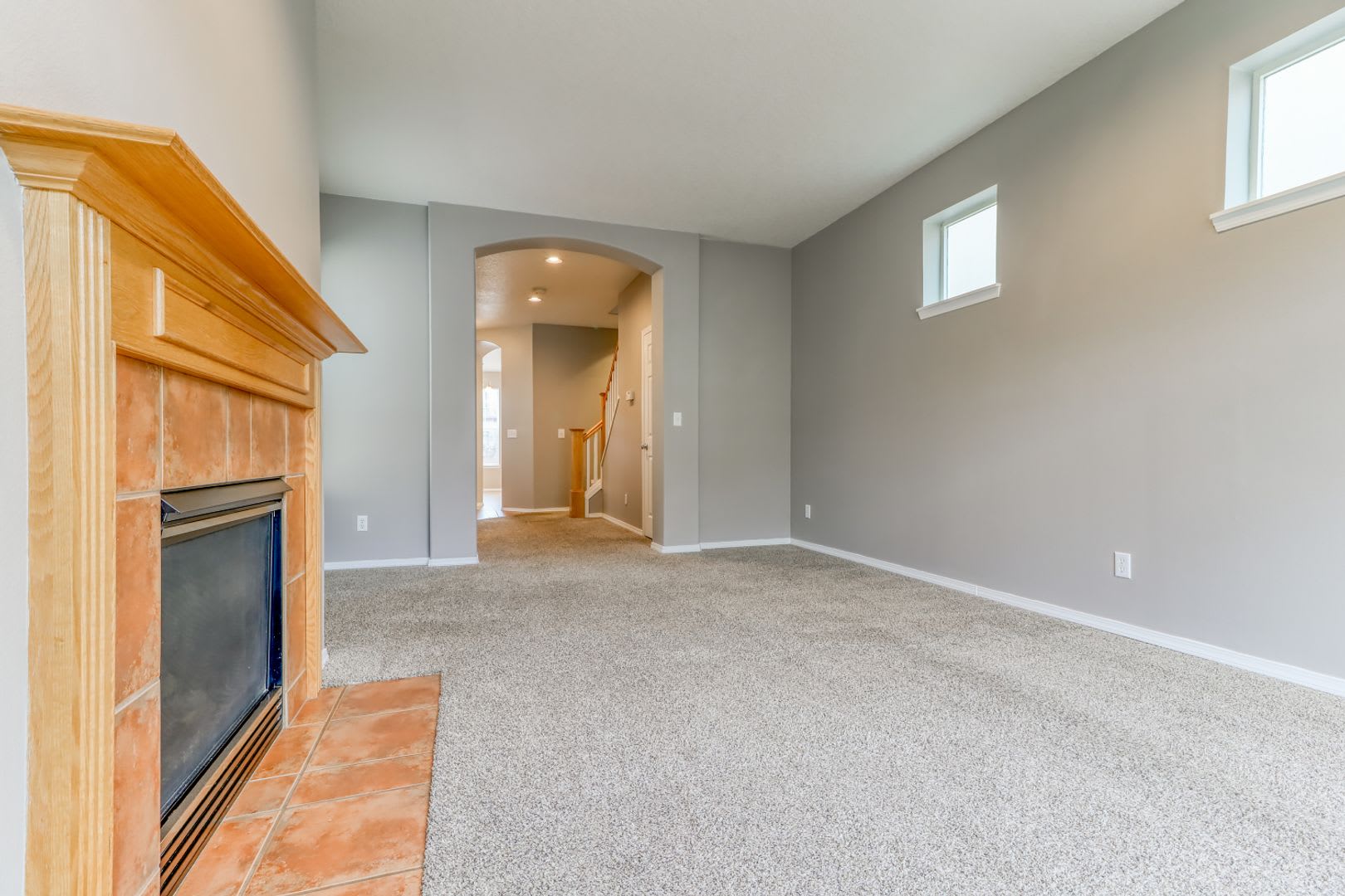 Beautiful 3 Bedroom Home in Beaverton with Fenced Patio, Attached Garage & Fireplace! – photo 5