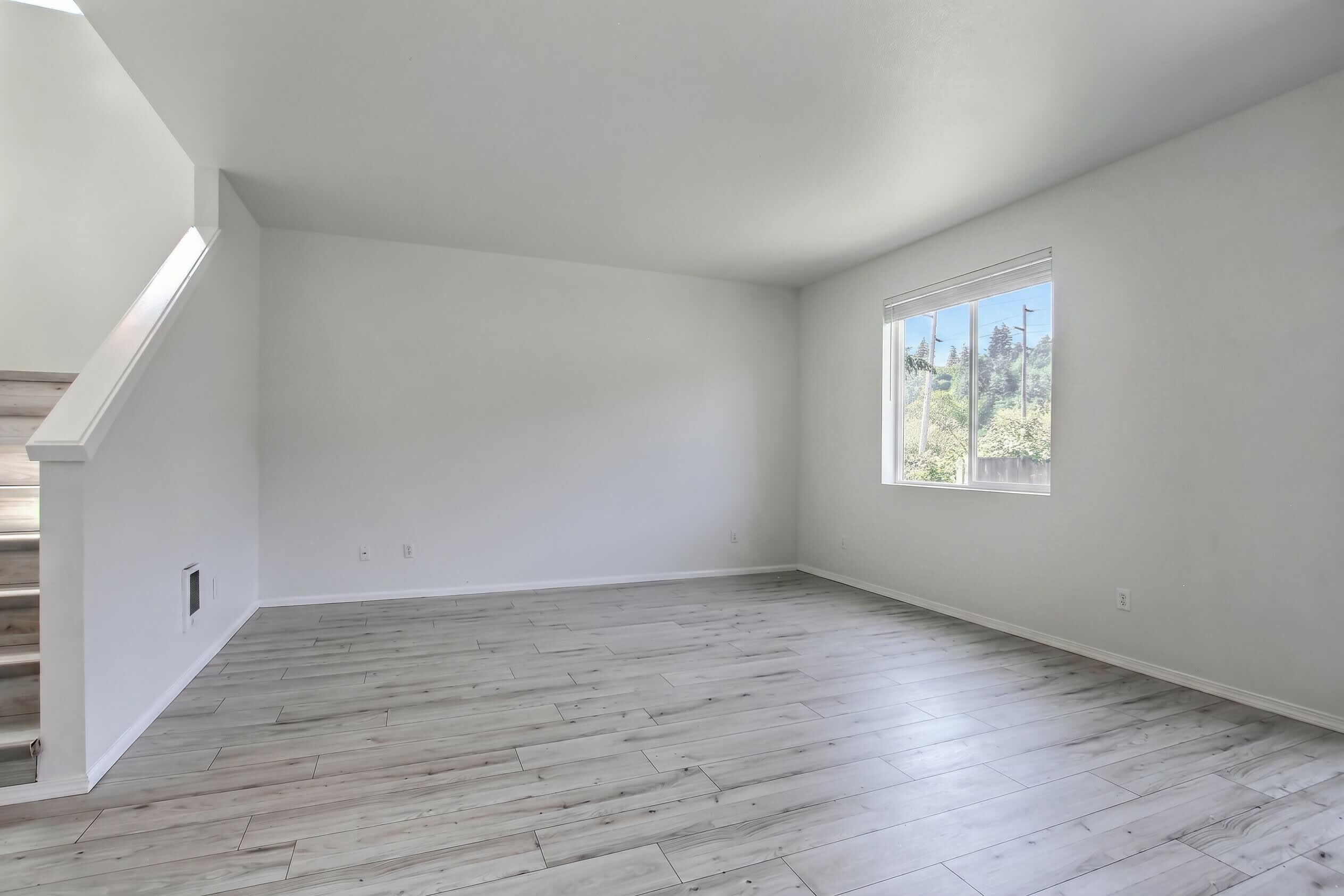 586 Beaver Boulevard – photo 5