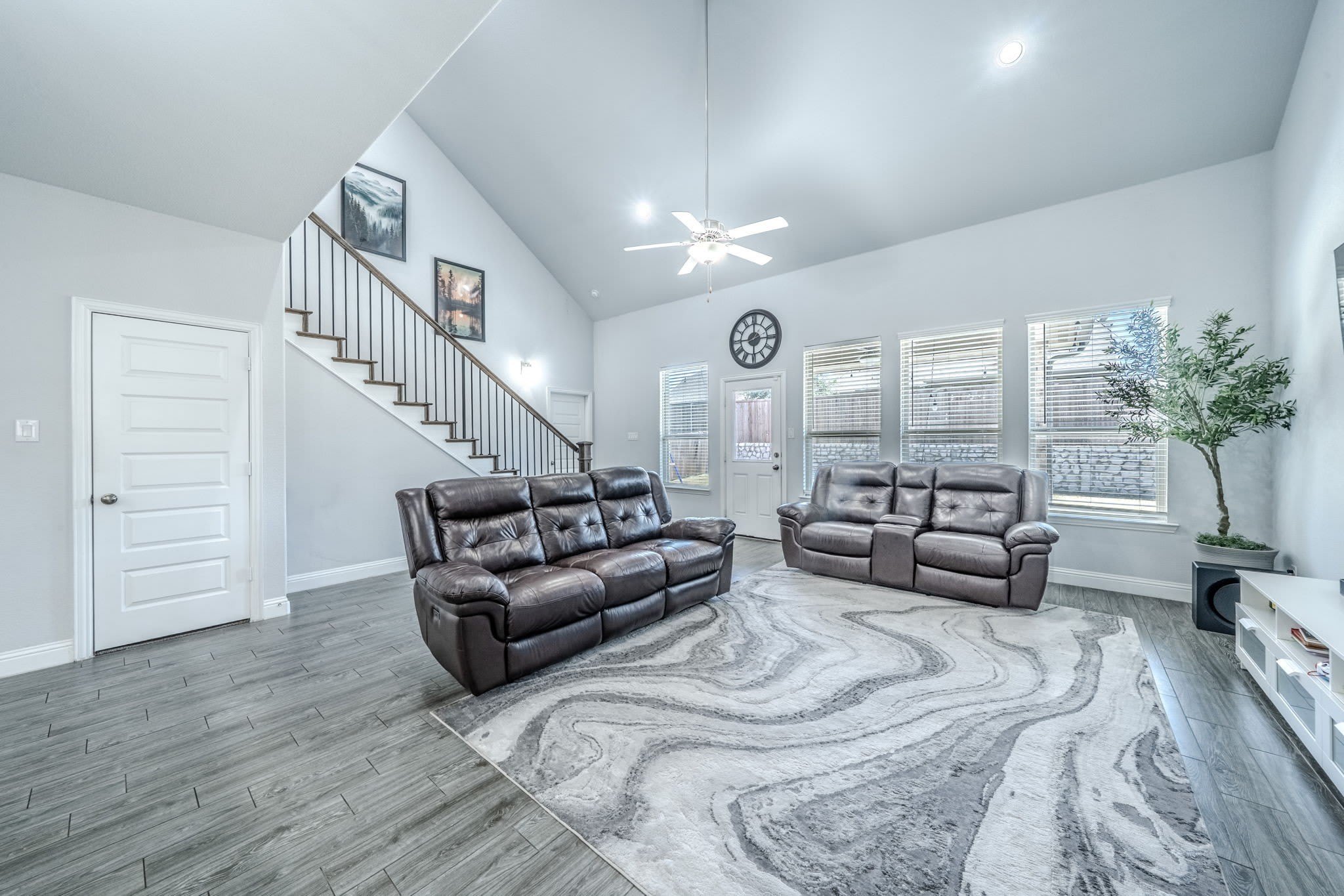 6132 Hightower Street – photo 1