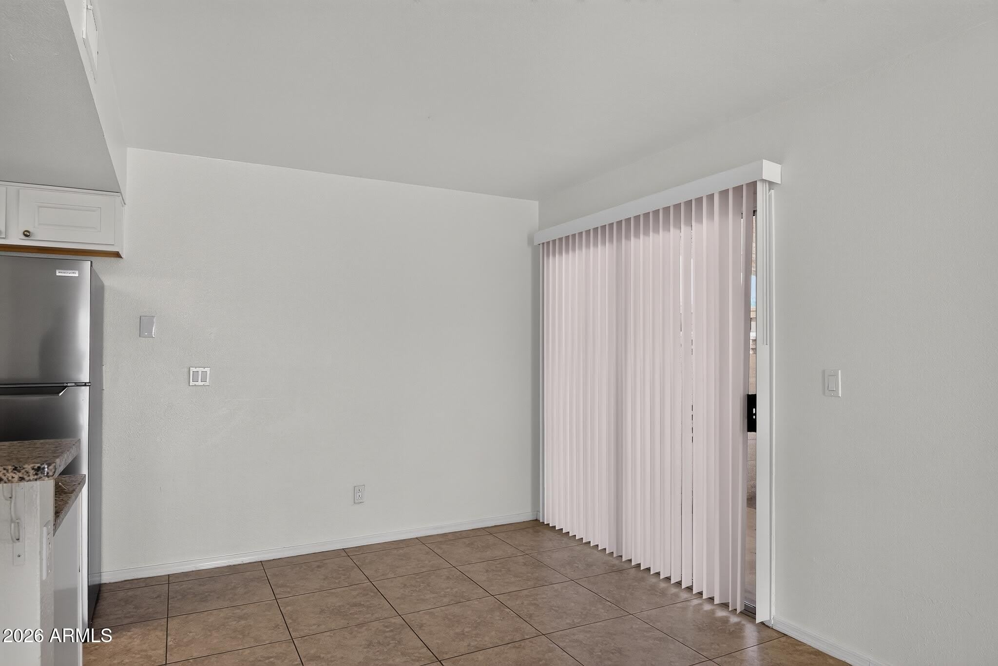 2132 W GLENROSA Avenue – photo 5