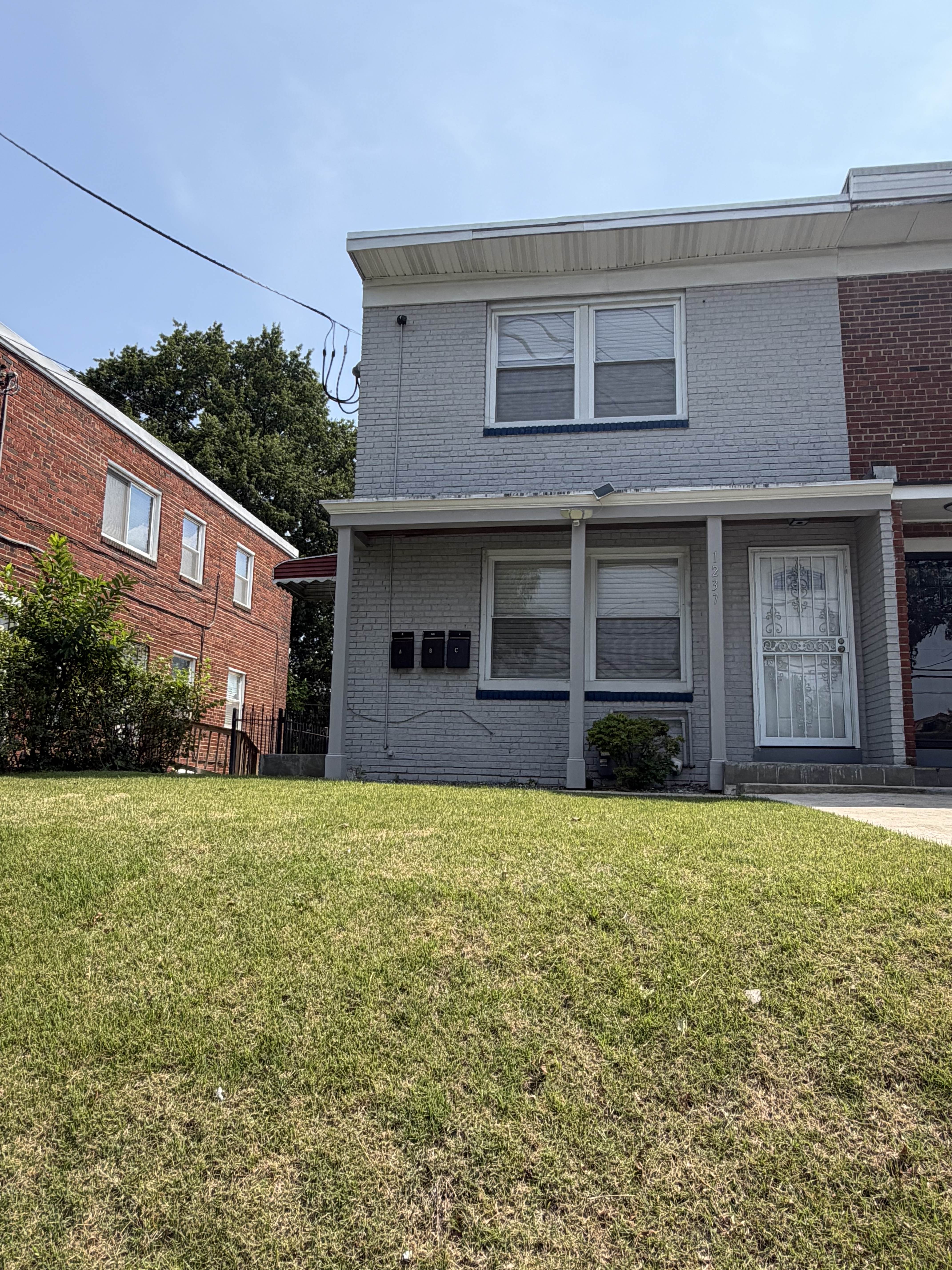 1237 Alabama Ave Se – photo 5