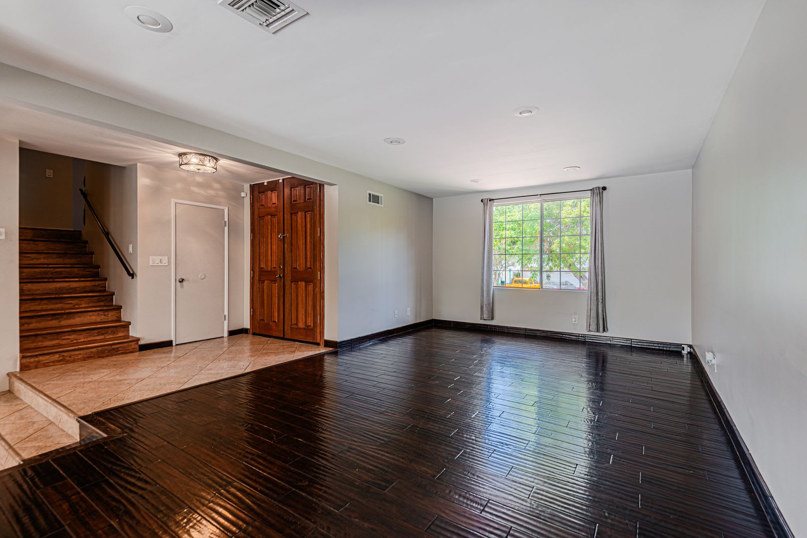 New Price Reduction Beautiful 4 Bed 3 Bath House In Winnetka The Sf Valley With Pool 2 Car Garage – photo 5