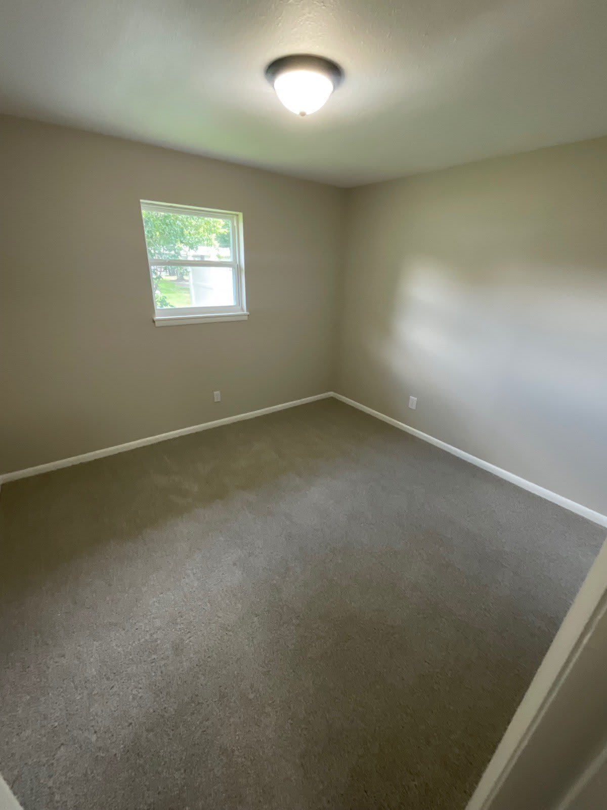1516 Edgewood Dr. – photo 5