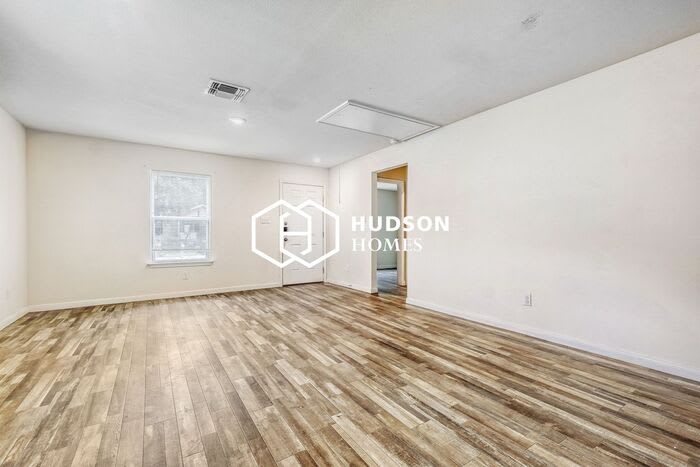 458 Ferris Avenue – photo 4