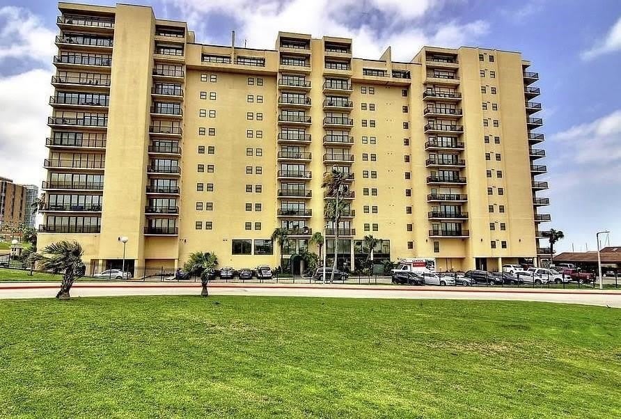 1400 Ocean Drive – photo 1