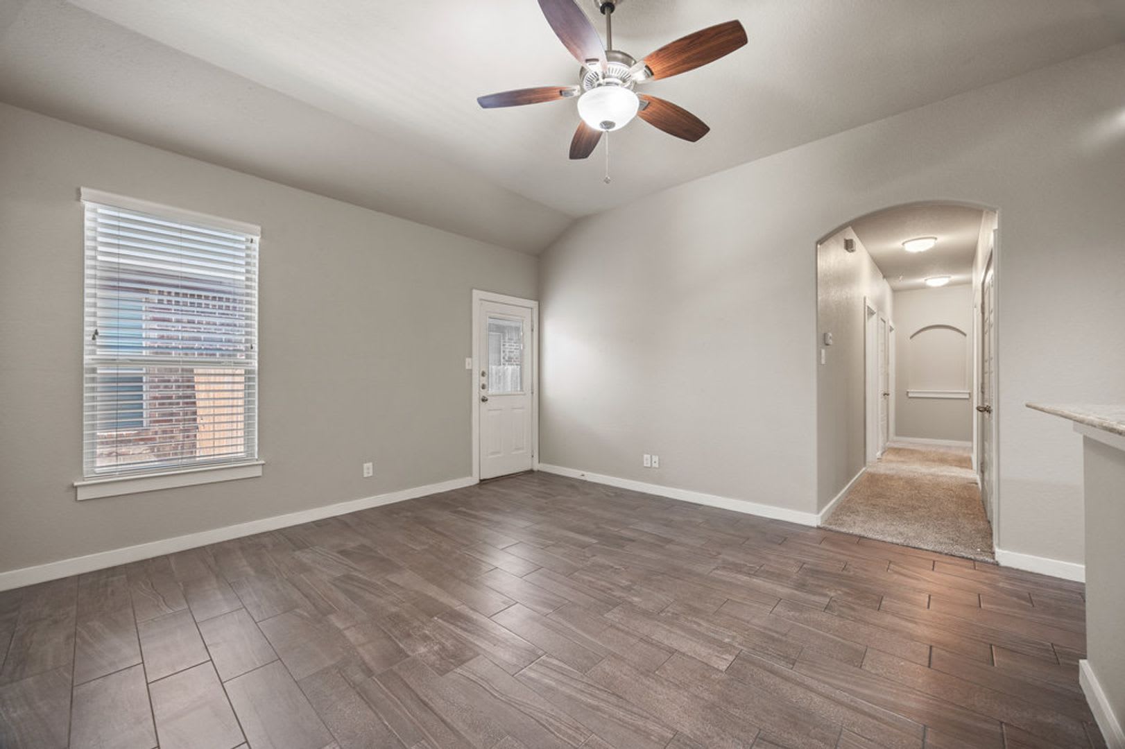 Beautiful 3 Bedroom Duplex Located in New Braunfels, Texas! – photo 3