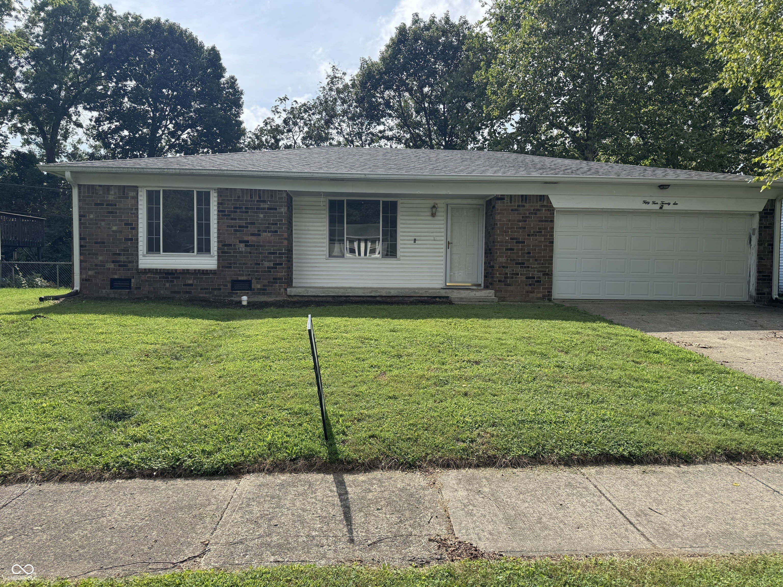 5426 Pappas Drive – photo 1