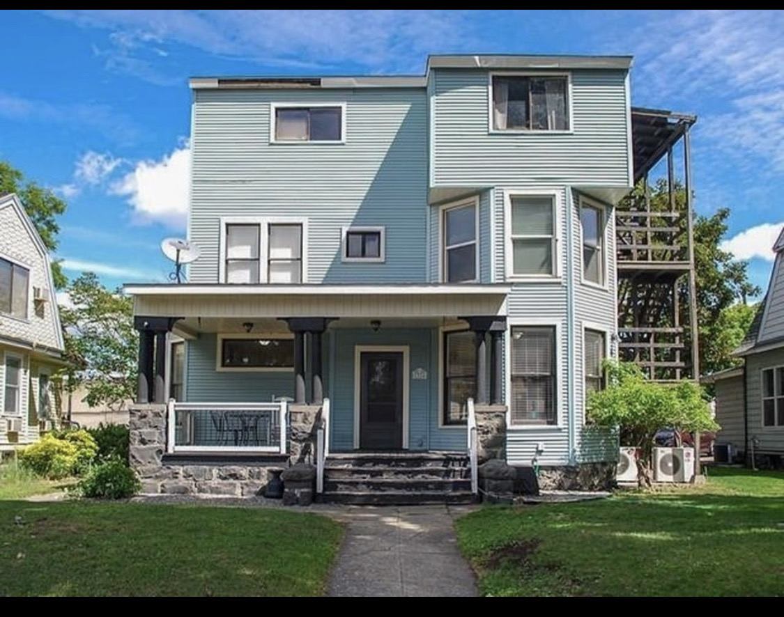 1316 W Dean Aveunit 3 – photo 1