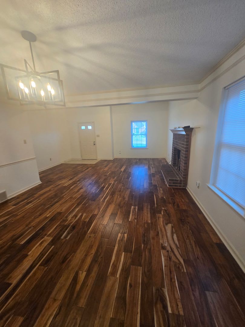 Spacious 3 bedroom 2 bath townhome for lease – photo 3