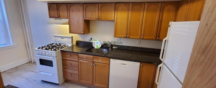 96 Washington St – photo 5