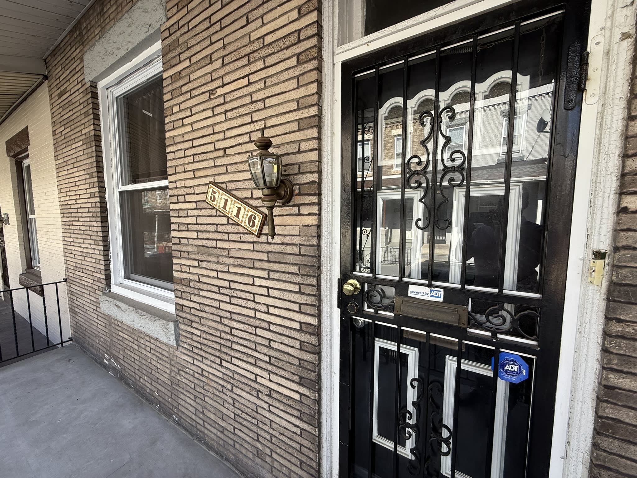 5116 Folsom St – photo 3
