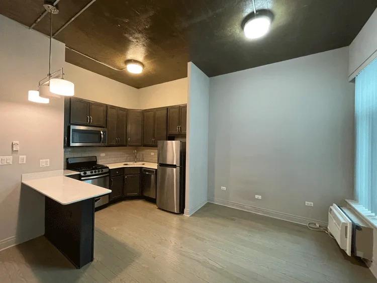 4602 North Clarendon Ave. – photo 3