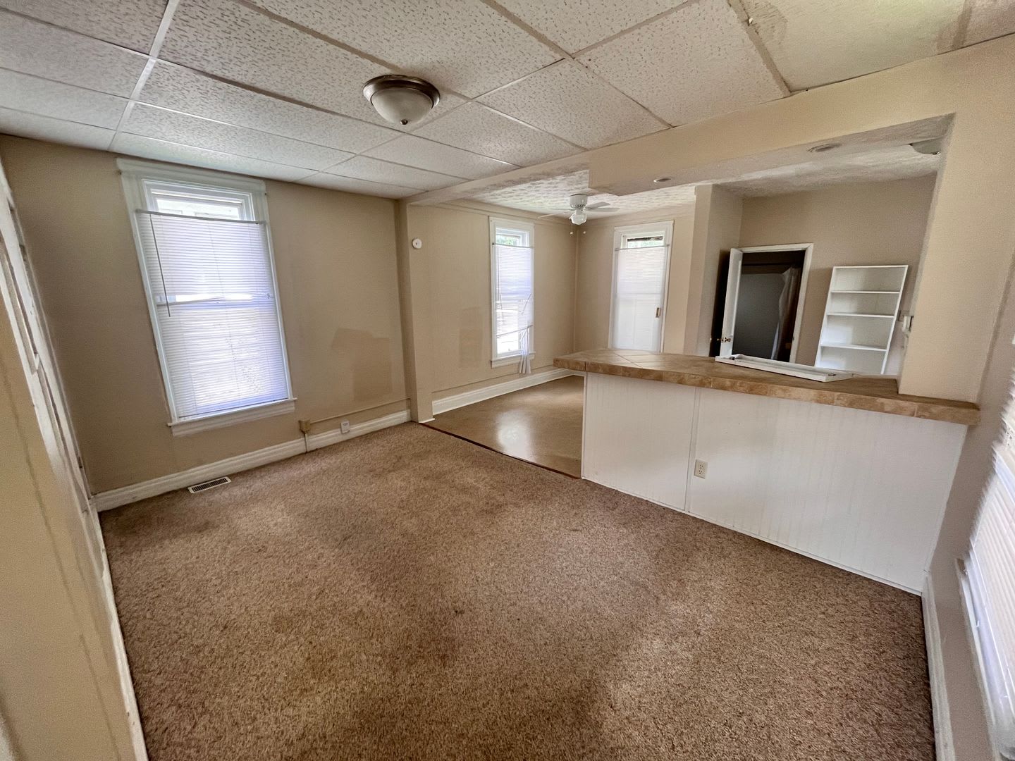 3 Bedroom 2 Bath Located Near Campus – photo 2