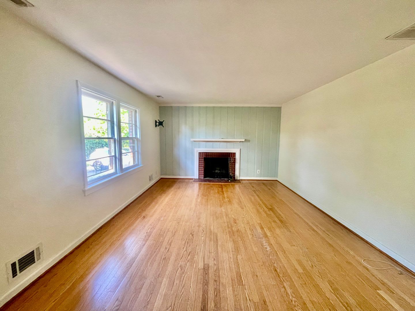 2306 Larkwood – photo 2