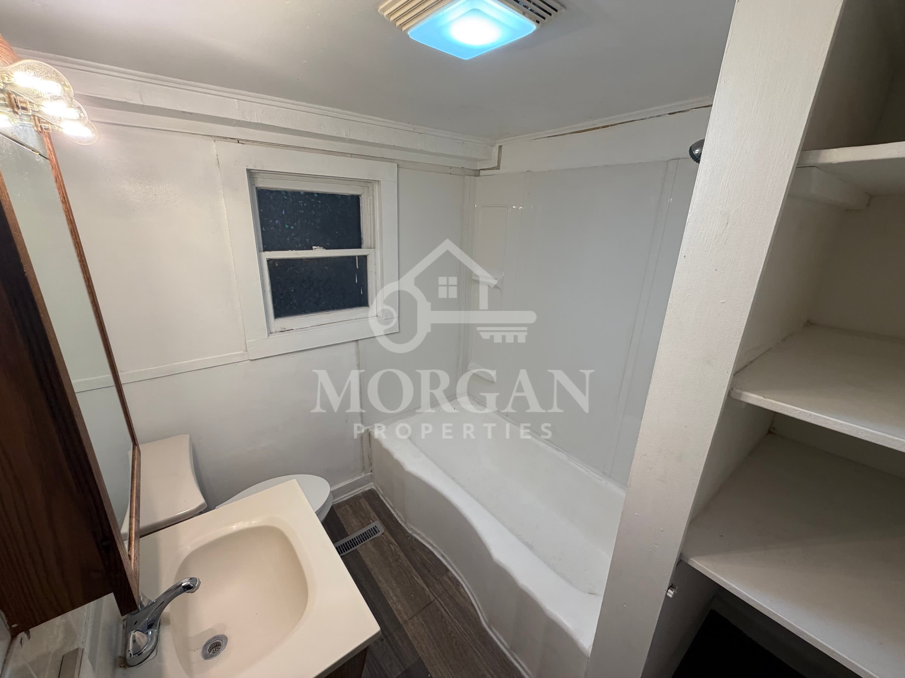 1120 West 4Th Street – photo 4